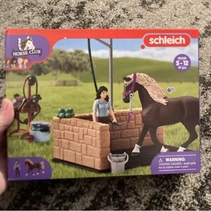 Schleich Horse Club Horse Wash Stall #42438 With Emily & Mare Luna, NEW in BOX